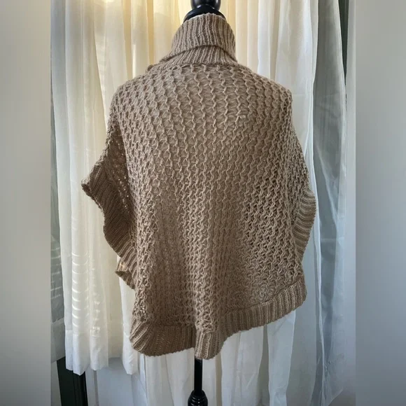 NWT Serra Loose Knit Poncho - Picture 7 of 8